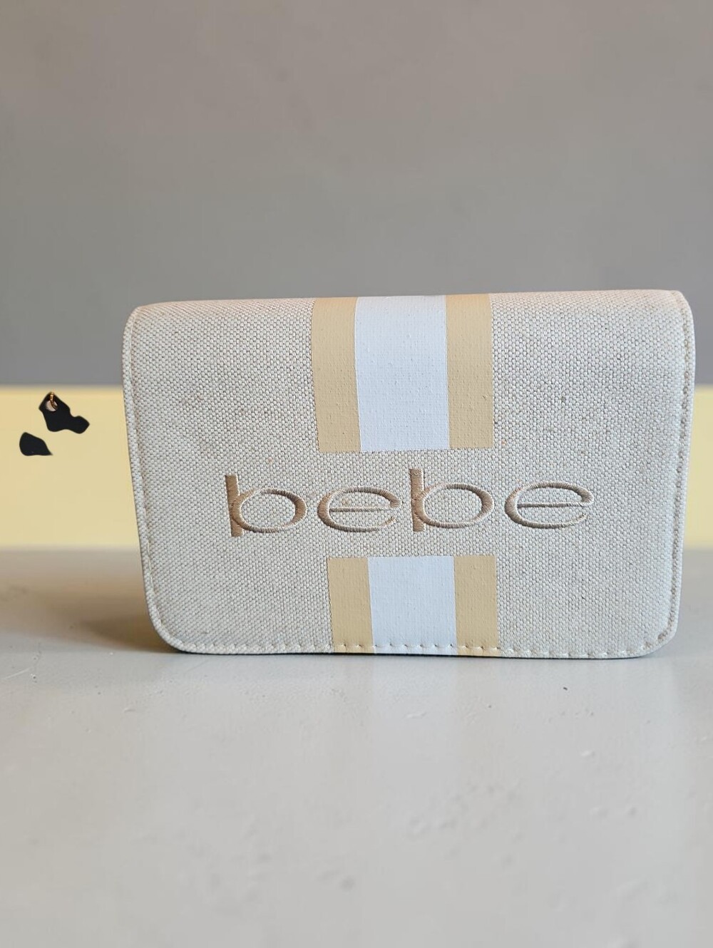 bebe Beige Nwt & White Canvas Crossbody Wallet Bag